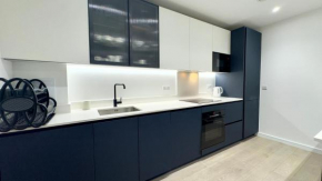 Luxury 3 Bedroom Apartment Central London by Wild